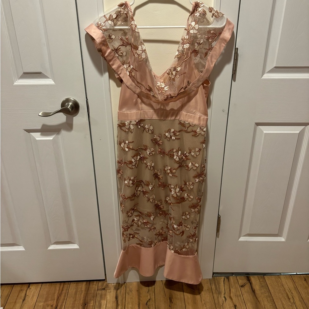 Gorgeous cocktail dress size 4